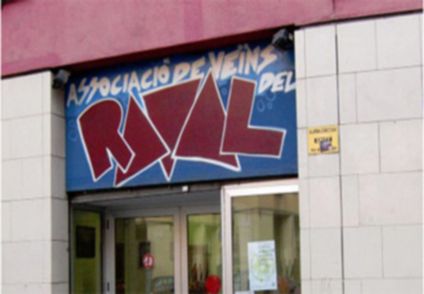 No hi ha espectadors. Democracia