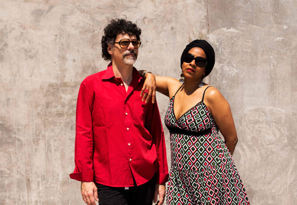 Interficies-Black is Beltza